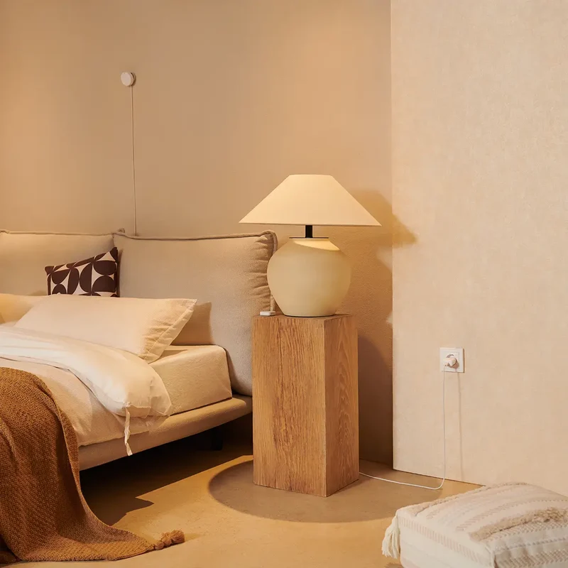 Wall Outlet H2