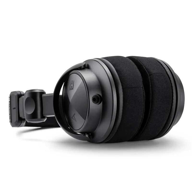 Astell&Kern Virtuoso | Closed-Back Dynamic Headphones