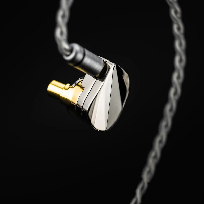 Moondrop ILLUSTRIOUS | Flagship Dynamic Universal IEMs