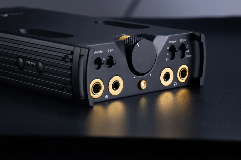 Cayin C9ii | Portable Headphone Amplifier