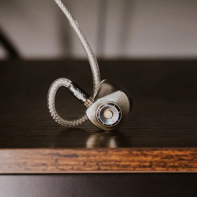 Ice Lab Spectrumica | 8-Driver Quadbrid Universal IEMs