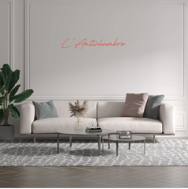 Custom text: L'Antichambre