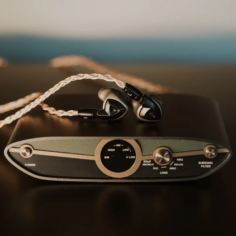 Campfire Audio Clara | Hybrid Universal IEMs