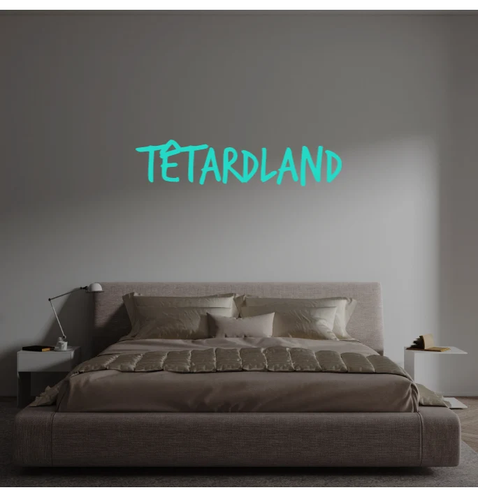 Custom text: TêtardLand