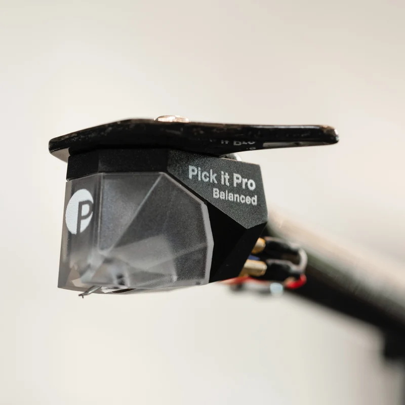 Pro-Ject Debut PRO B | Balanced Audiophile Turntable