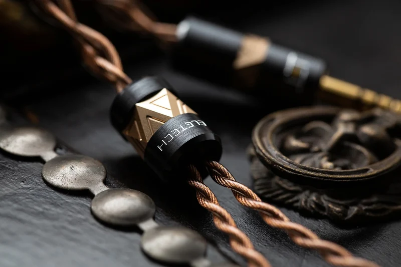 Eletech Raphael | Copper/Gold Upgrade Cable for IEMs