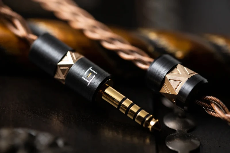 Eletech Raphael | Copper/Gold Upgrade Cable for IEMs