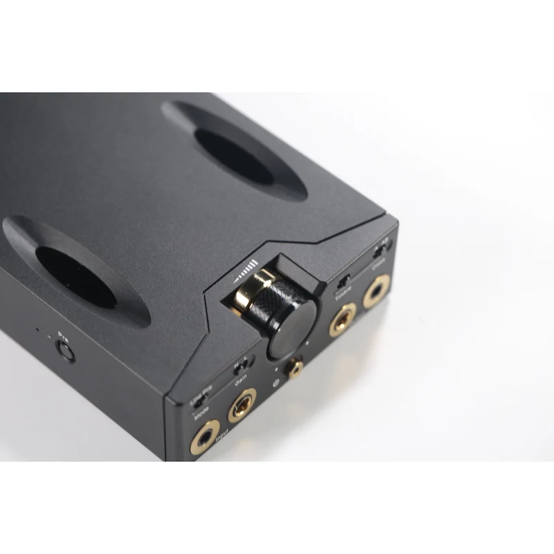 Cayin C9 | Portable Headphone Amplifier