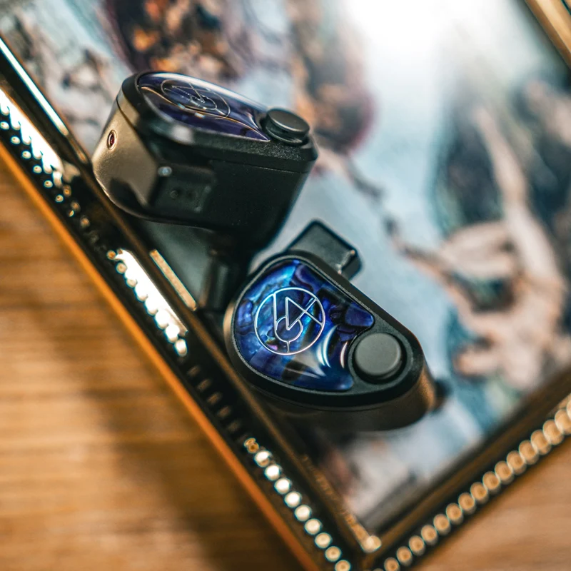64 Audio Volür | 10-Driver Hybrid Universal IEMs
