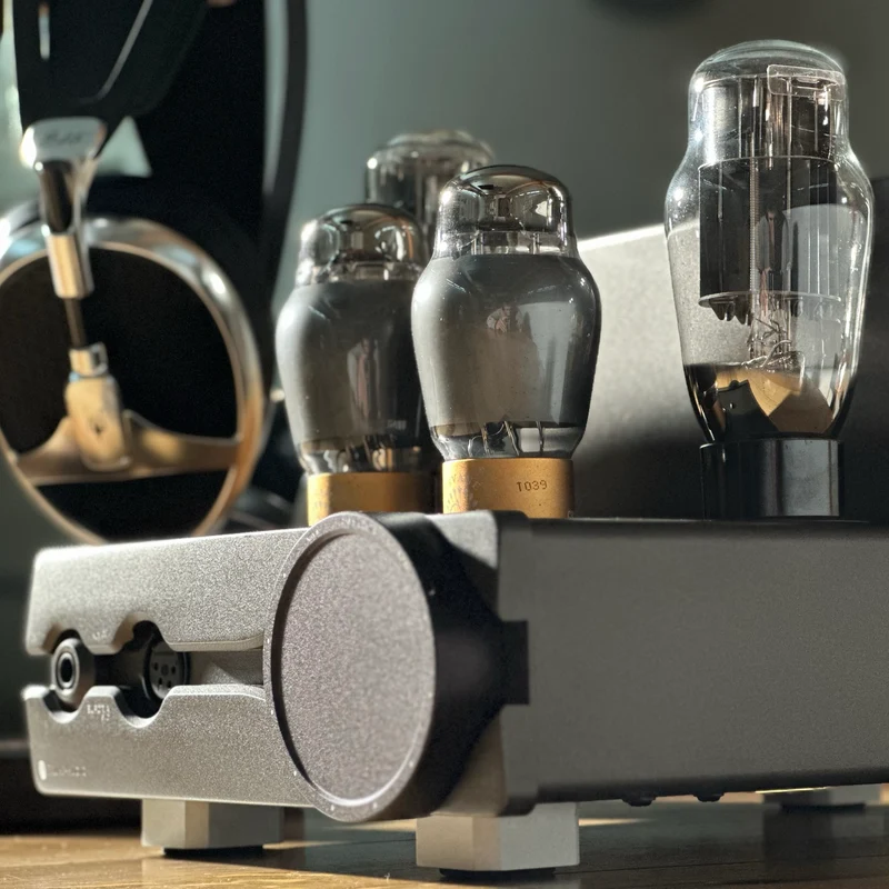 Feliks Audio Euforia EVO | Flagship OTL Headphone Amplifier and Preamp