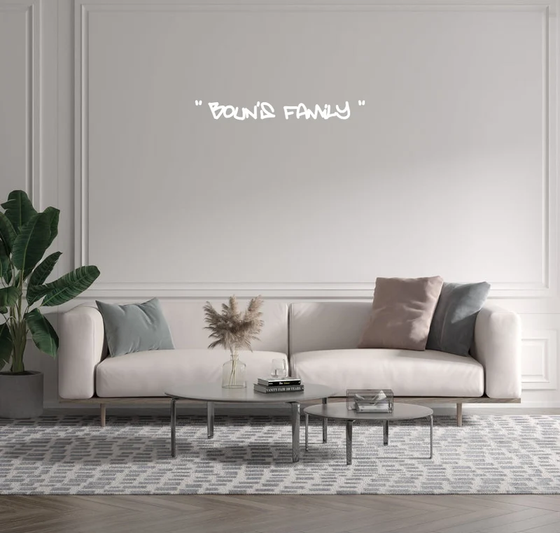 Custom text: " Boun's Family "