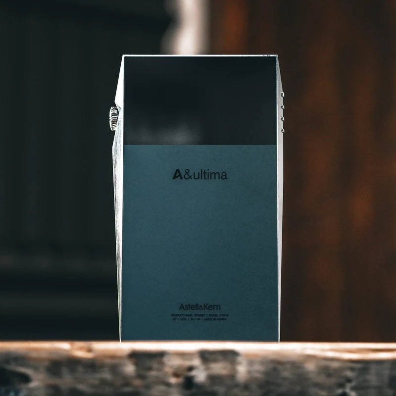Astell&Kern A&ultima SP3000T | Vacuum Tube Digital Audio Player