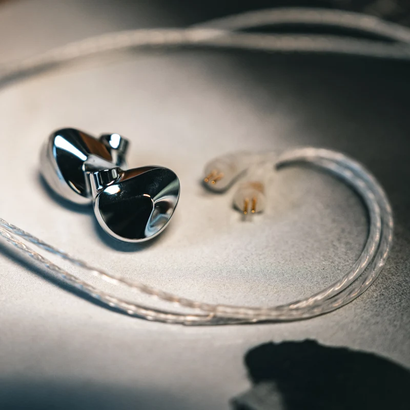 Questyle NHB15 | USB-C DAC/Amp + Dynamic Universal IEMs