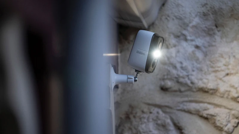 Uniden SoloX Pro 2K Outdoor Wireless Spotlight Camera (2 Pack)