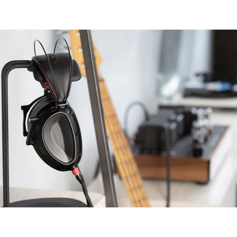 Dan Clark Stealth | Closed-Back Planar Magnetic Headphones