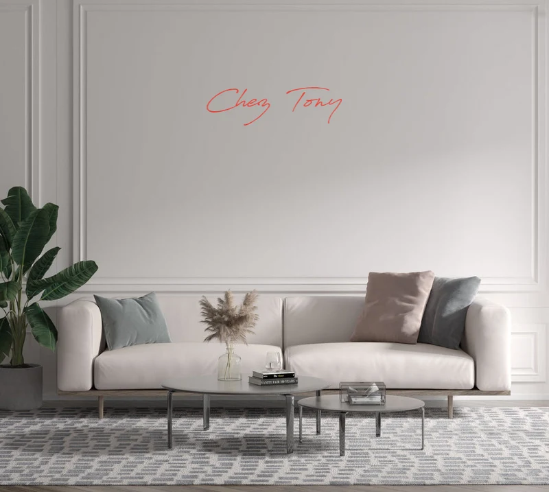 Custom text: Chez Tony