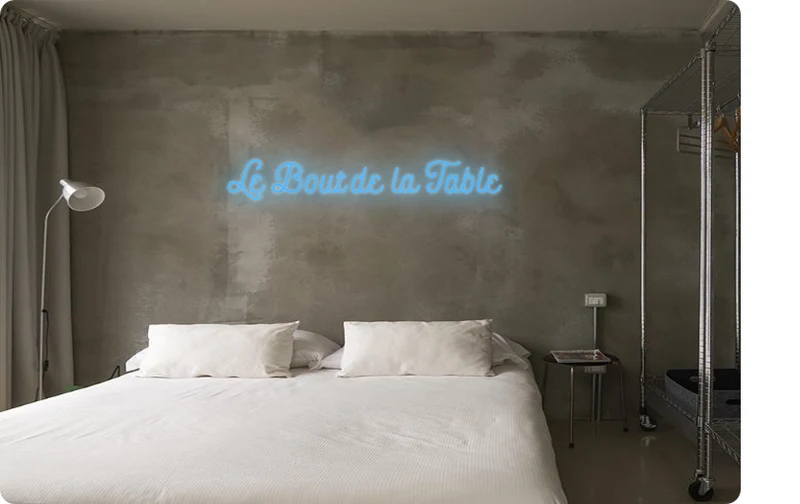 Custom order: Le Bout de la Table