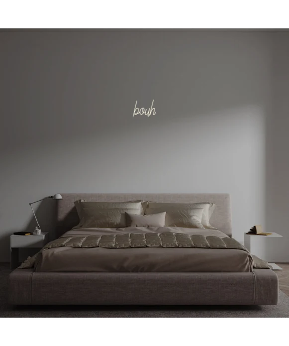 Custom text: bouh