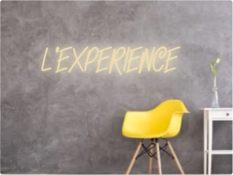 Custom text: L'EXPERIENCE