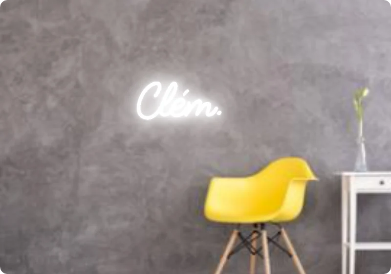 Custom text: Clém.