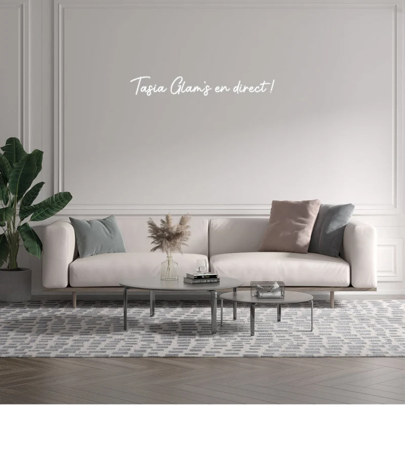 Custom text: Tasia Glam's en direct !