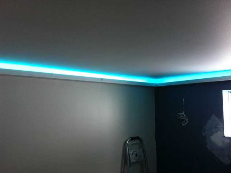Ruban lumineux DEL NTRGB300 flexible haute intensité RGB. 24Vdc, 72w. 5 Mètres
