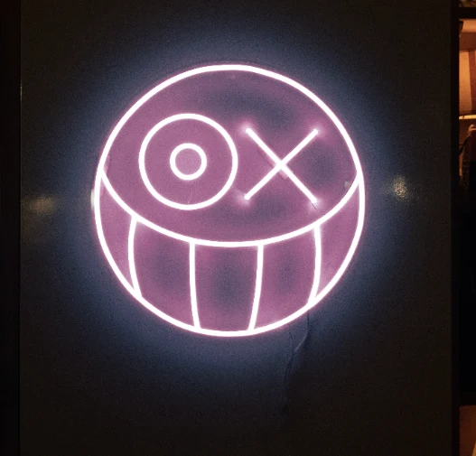 Mr A © by André Saraiva - Signe en néon LED