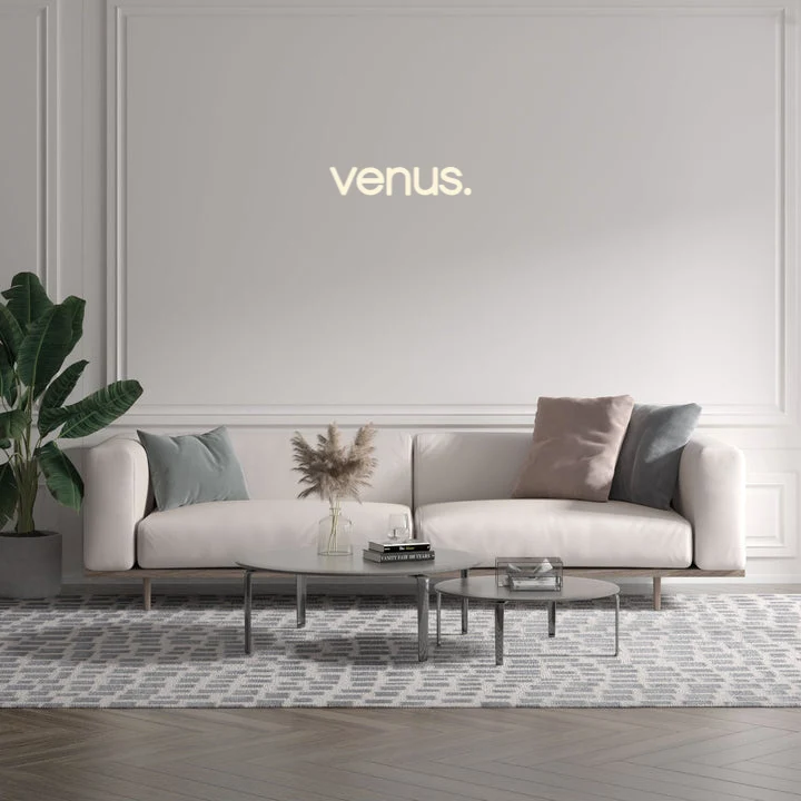 Custom text: venus.
