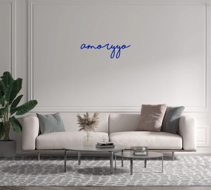 Custom text: Amoryyo