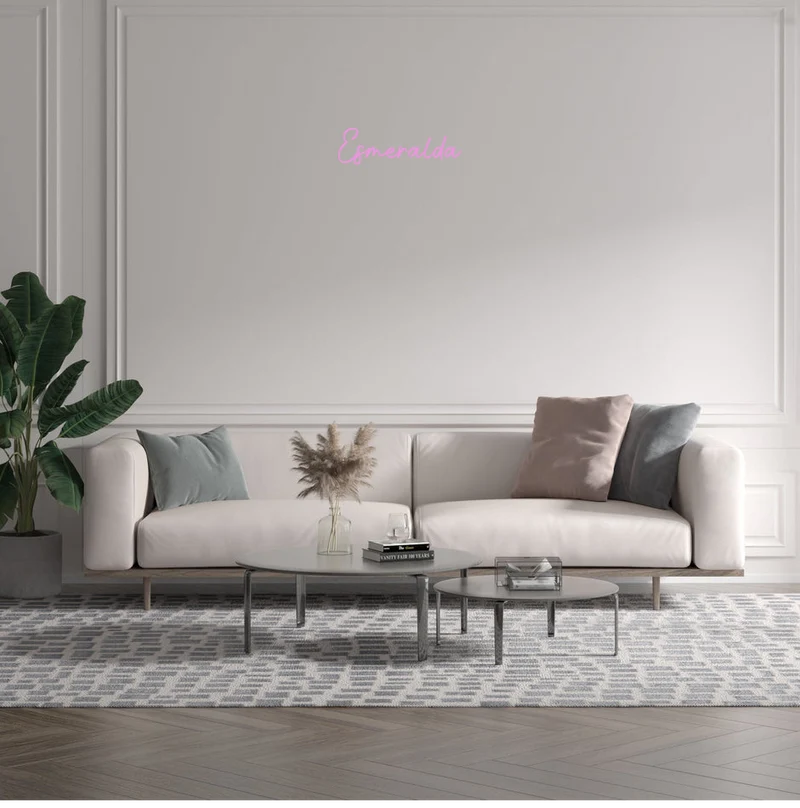 Custom text: Esmeralda