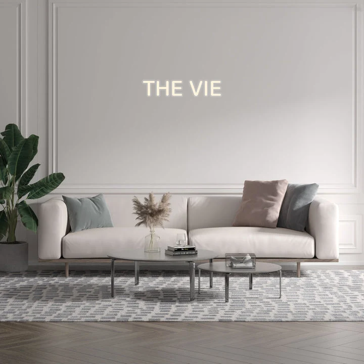 Custom text: THE VIE