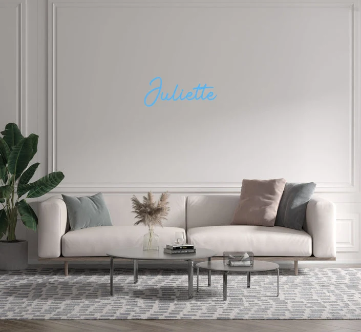 Custom text: Juliette