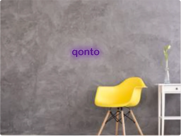 Custom text: qonto