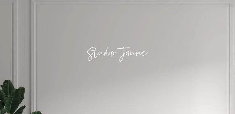 Custom text: Studio Jaune