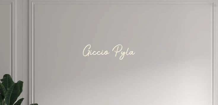 Custom text: Giccio Pyla