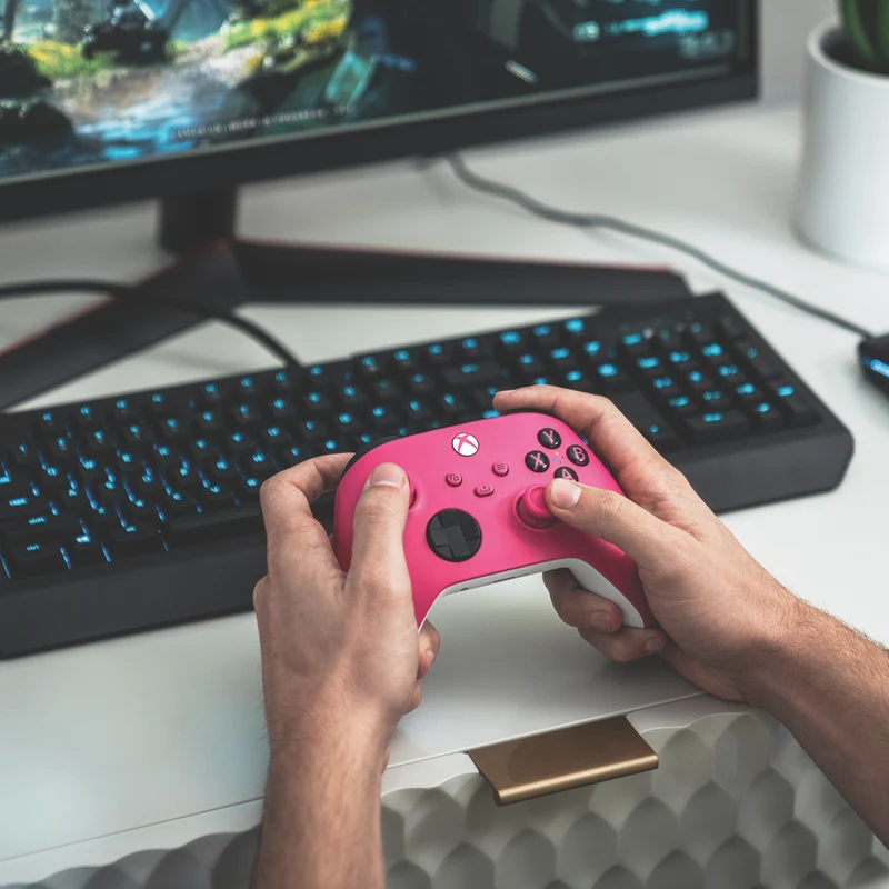 Xbox Wireless Controller (Deep Pink)