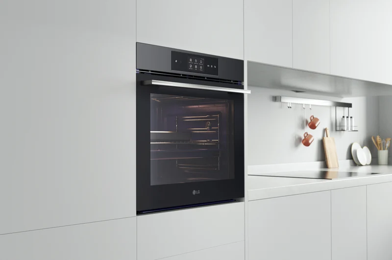 LG Series 9 76L InstaView Steam Oven, Black