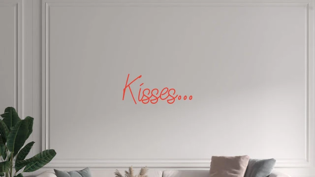 Custom text: Kisses...