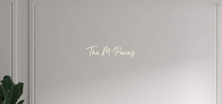 Custom text: The M Para's