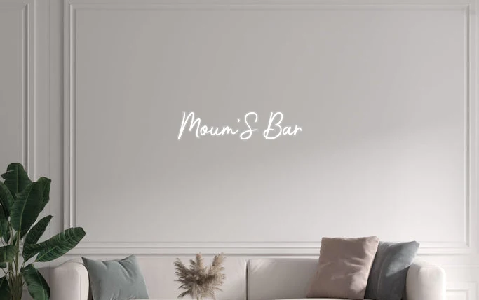 Custom text: Moum'S Bar