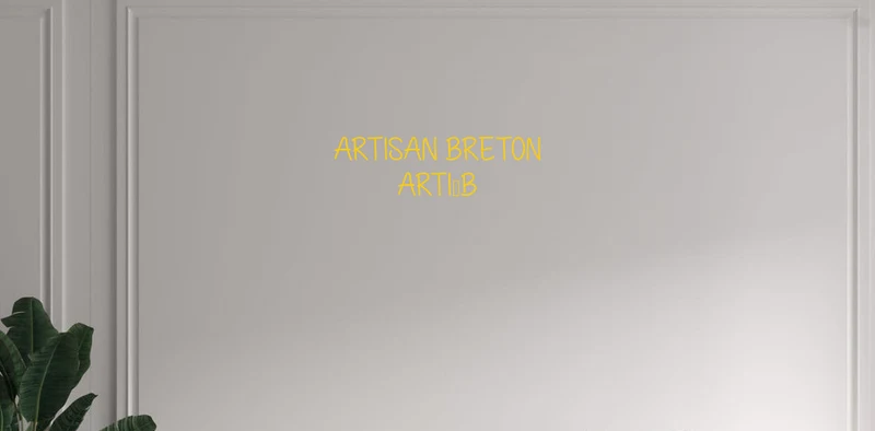 Custom text: ARTISAN BRETON ARTI•B