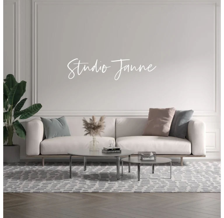 Custom text: Studio Jaune