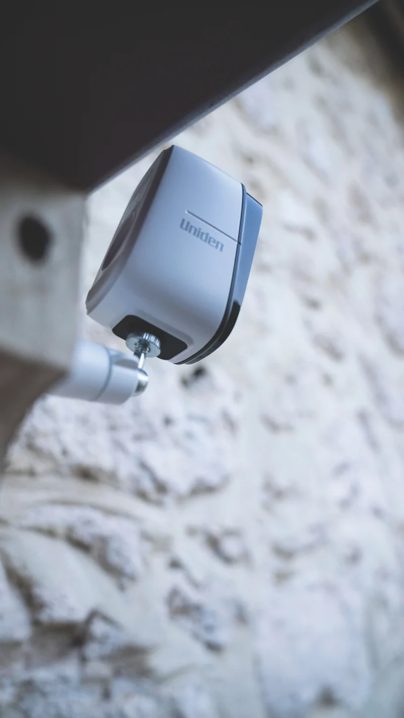 Uniden SoloX Pro 2K Outdoor Wireless Spotlight Camera (4 Pack)