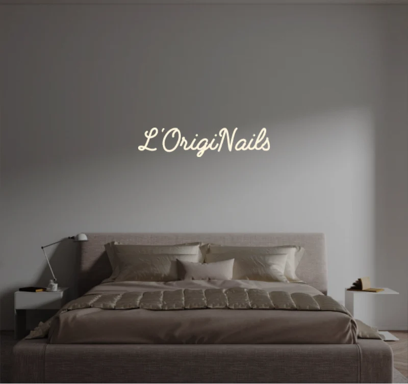 Custom text: L'OrigiNails